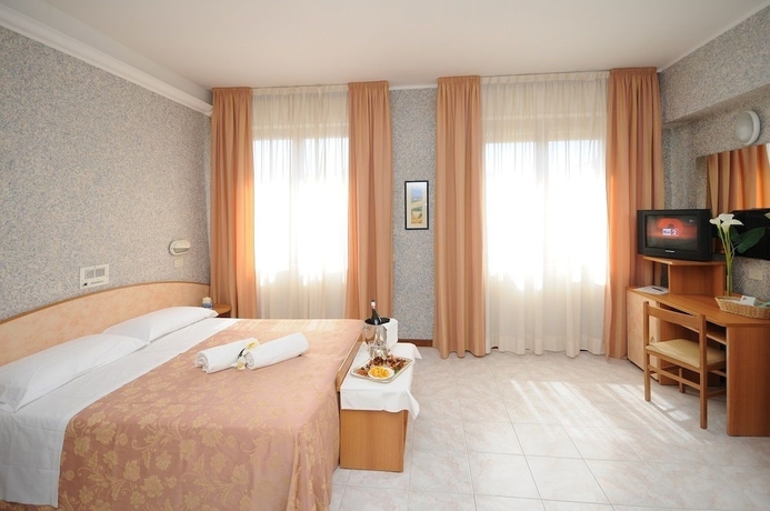 Imagen general del Hotel IRIS, Chianciano Terme. Foto 1