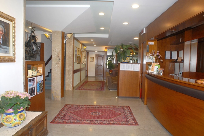 Imagen de los interiores del Hotel IRIS, Chianciano Terme. Foto 17