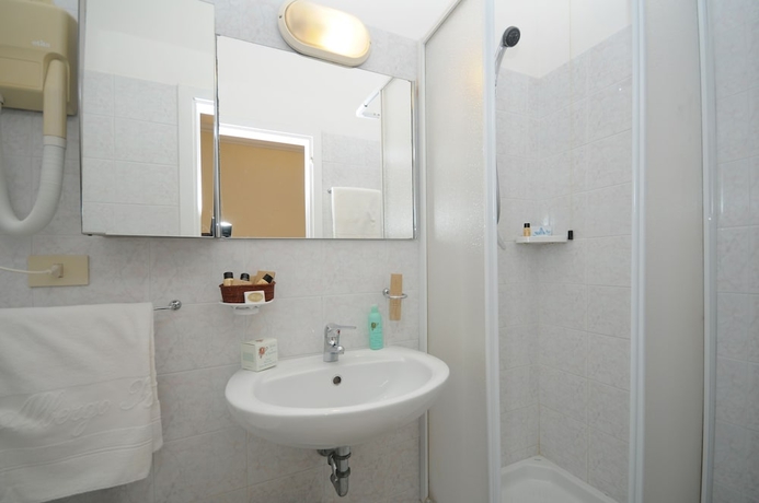 Imagen de la habitación del Hotel IRIS, Chianciano Terme. Foto 14