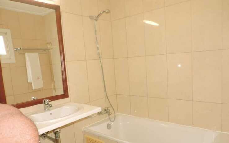 Imagen general del Hotel IRIS HOTEL, Yaound&eacute;. Foto 5