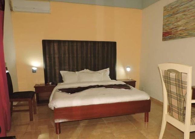 Imagen general del Hotel IRIS HOTEL, Yaound&eacute;. Foto 8