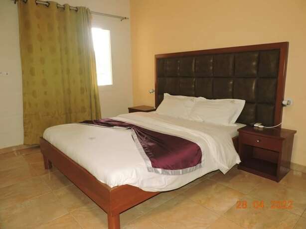 Imagen de la habitación del Hotel IRIS HOTEL, Yaound&eacute;. Foto 20