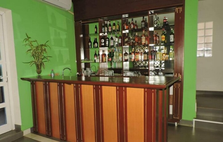Imagen general del Hotel IRIS HOTEL, Yaound&eacute;. Foto 13