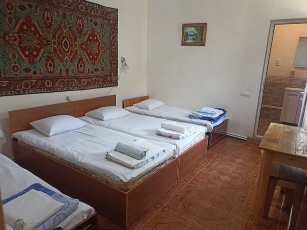 Imagen de la habitación del Hotel IRIS mini hotel. Foto 19
