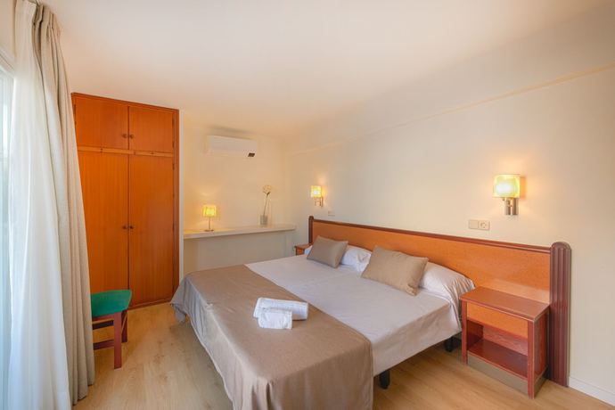 Imagen de la habitación del Hotel IROCO HOSTAL. Foto 12