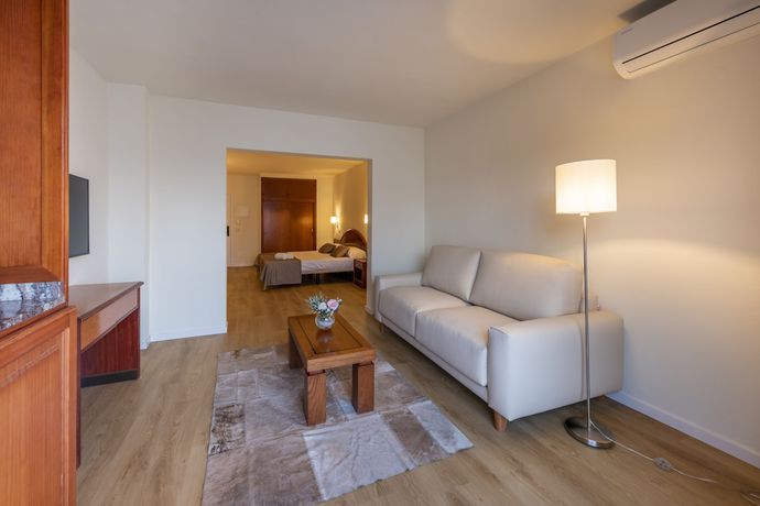Imagen de la habitación del Hotel IROCO HOSTAL. Foto 14