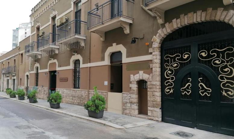 Imagen general del Hotel IRON Hotel. Foto 4