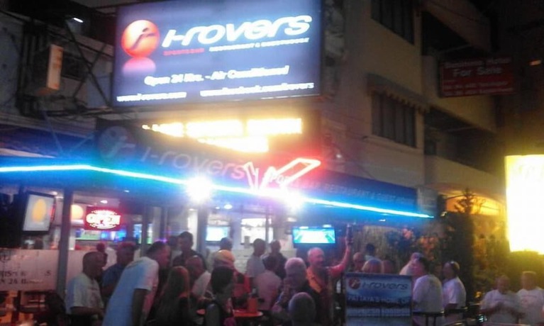 Imagen del bar/restaurante del Hotel I-Rovers Sports Bar and Guesthouse. Foto 2
