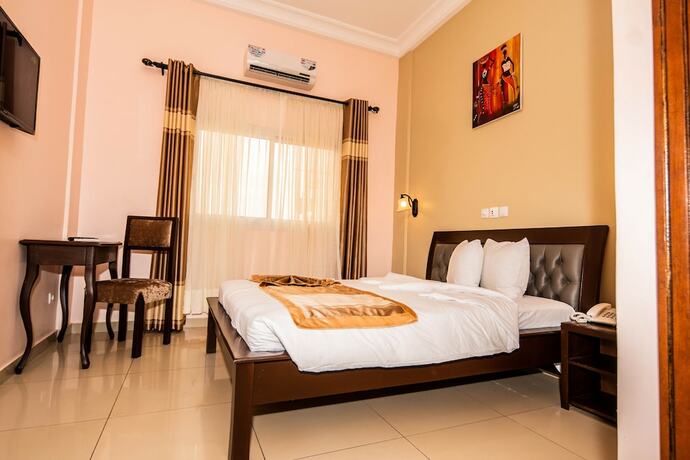 Imagen de la habitación del Hotel ISIS HOTEL, Yaound&eacute;. Foto 14