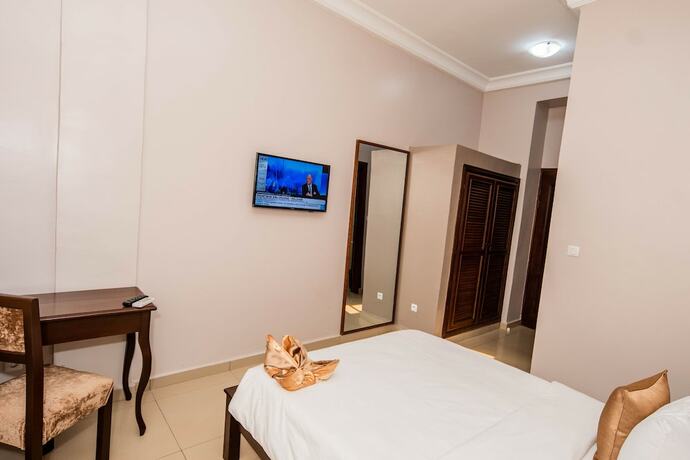 Imagen general del Hotel ISIS HOTEL, Yaound&eacute;. Foto 3