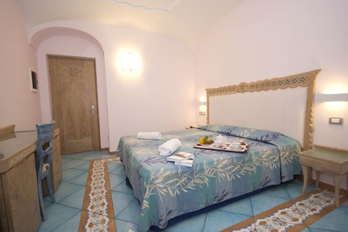 Imagen de la habitación del Hotel ISOLAVERDE. Foto 10