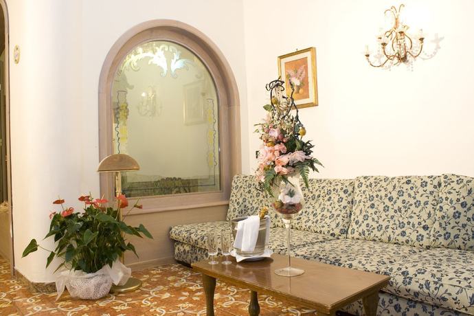 Imagen de la habitación del Hotel ISOLAVERDE. Foto 11