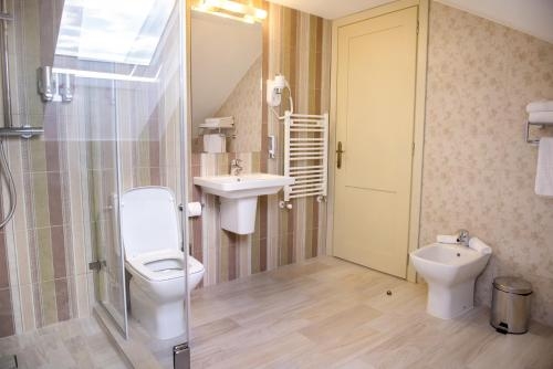 Imagen de la habitación del Hotel ISSA Garden. Foto 9