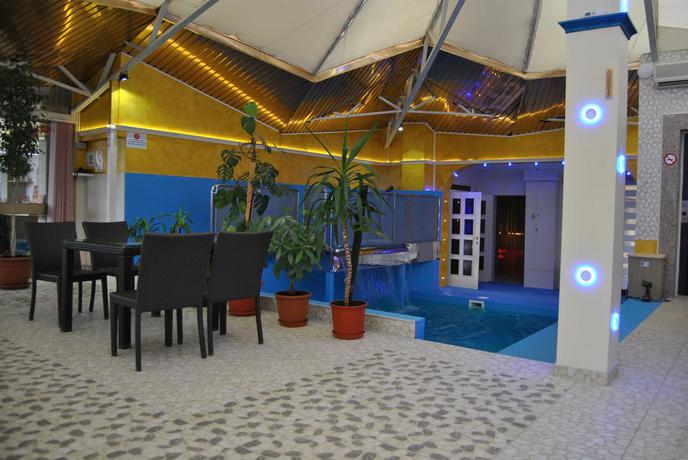 Imagen de los interiores del Hotel ITALIA, Sarajevo. Foto 11