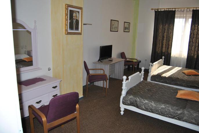 Imagen de la habitación del Hotel ITALIA, Sarajevo. Foto 6