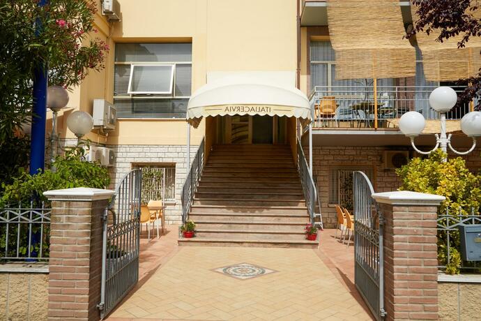 Imagen general del Hotel ITALIACERVIA. Foto 51