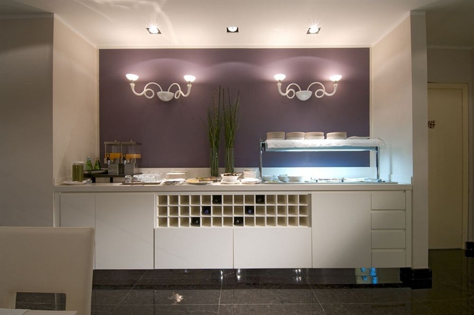 Imagen del bar/restaurante del Hotel ITALIANA HOTELS MILAN RHO FAIR. Foto 3