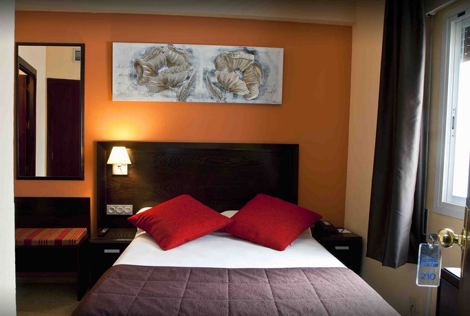 Imagen de la habitación del Hotel ITC Colon by Soho Boutique. Foto 8