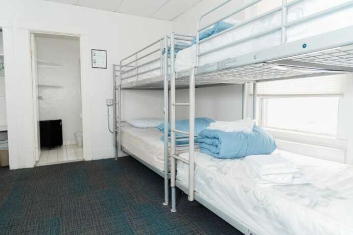 Imagen de la habitación del Hotel ITH Surf City Hostel Hermosa Beach. Foto 14