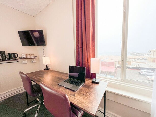 Imagen general del Hotel ITH Surf City Hostel Hermosa Beach. Foto 2