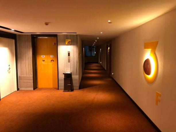 Imagen general del Hotel IU Hotels·Hezhou City Government Plaza. Foto 4