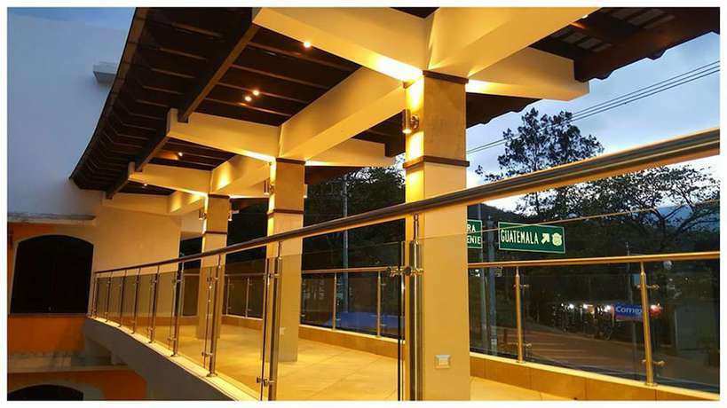 Imagen de los interiores del Hotel IV Centenario. Foto 13