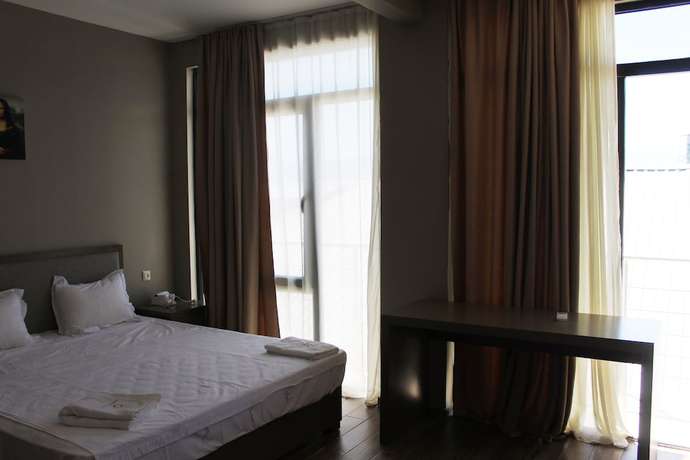 Imagen de la habitación del Hotel IVERI BEACH. Foto 12