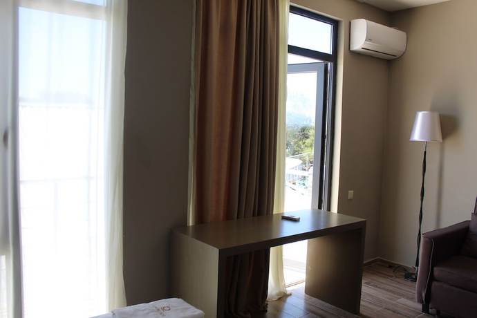 Imagen de la habitación del Hotel IVERI BEACH. Foto 15