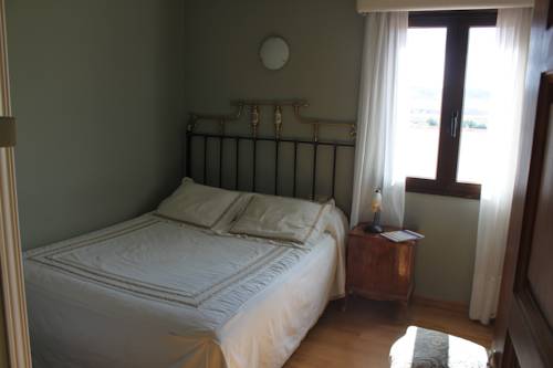 Imagen de la habitación del Hotel Iacobus. Foto 15