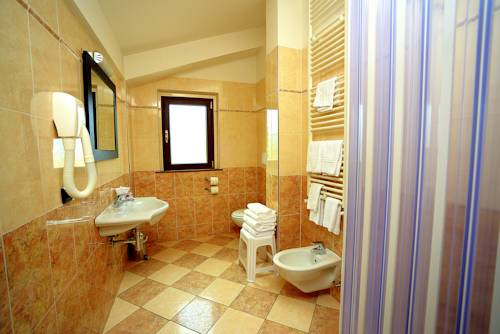 Imagen de la habitación del Hotel Iacone. Foto 7