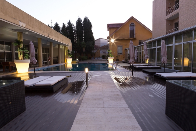 Imagen de la piscina del Hotel Ílhavo Plaza. Foto 6