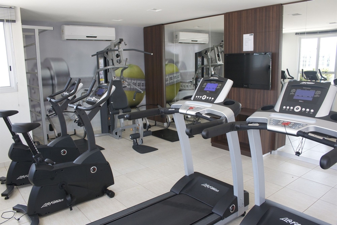 Imagen de los interiores del Hotel Ímpar Suítes Cidade Nova. Foto 9