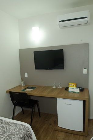 Imagen de la habitación del Hotel &Iacute;mpar Su&iacute;tes Expominas. Foto 14