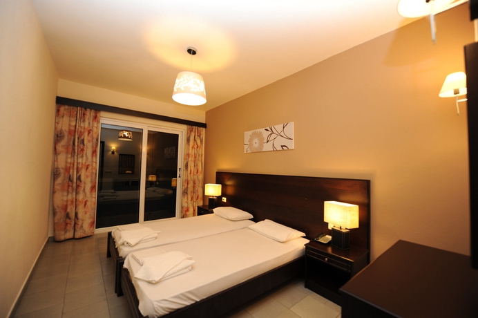 Imagen de la habitación del Hotel Ialysos City. Foto 11