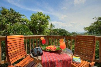 Imagen de los exteriores del Hotel Ian Anderson's Caves Branch Adventure Co. Foto 9
