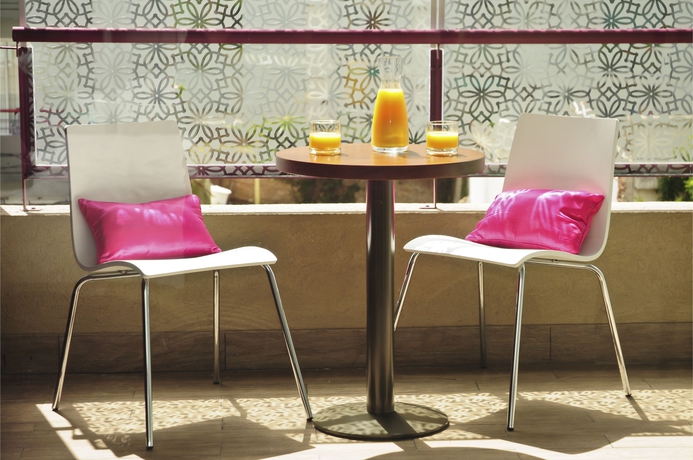 Imagen del bar/restaurante del Hotel Ian. Foto 9