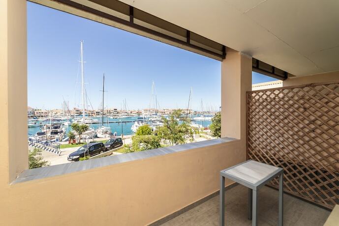 Imagen general del Hotel Ianos Bay. Foto 4