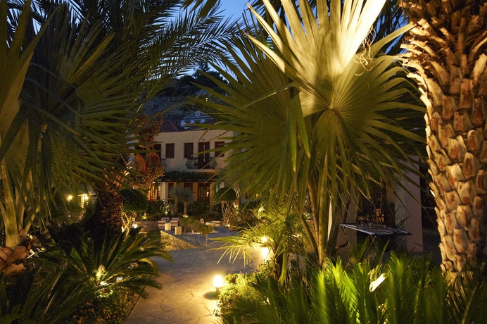 Imagen de los exteriores del Hotel Iapetos Village. Foto 12