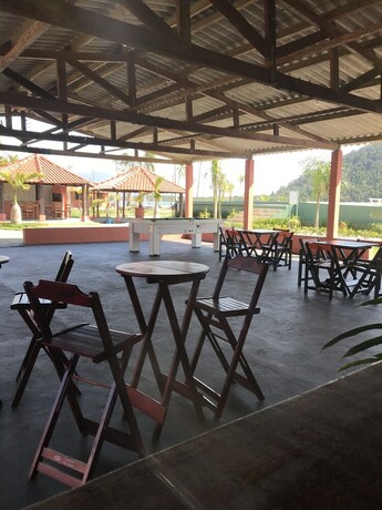 Imagen del bar/restaurante del Hotel Iate Clube Rio Verde. Foto 20