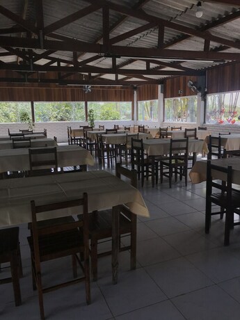 Imagen del bar/restaurante del Hotel Iate Clube Rio Verde. Foto 22