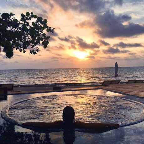 Imagen de la piscina del Hotel Ibagari Boutique. Foto 11