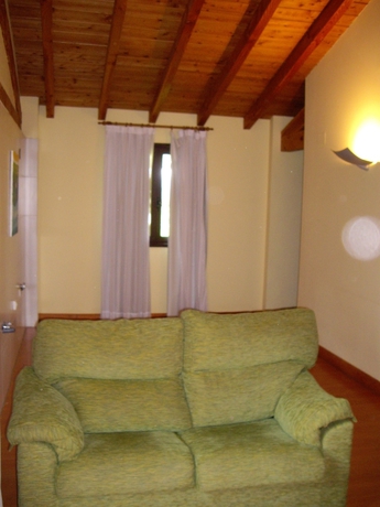 Imagen de los interiores del Hotel Ibaigune. Foto 13