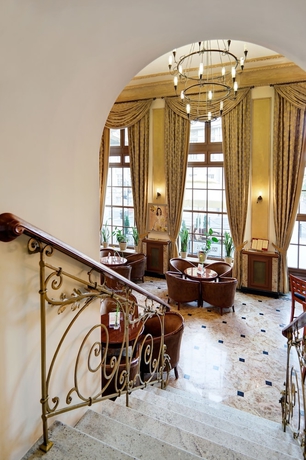 Imagen de los interiores del Hotel Ibb Grand Lublin. Foto 18