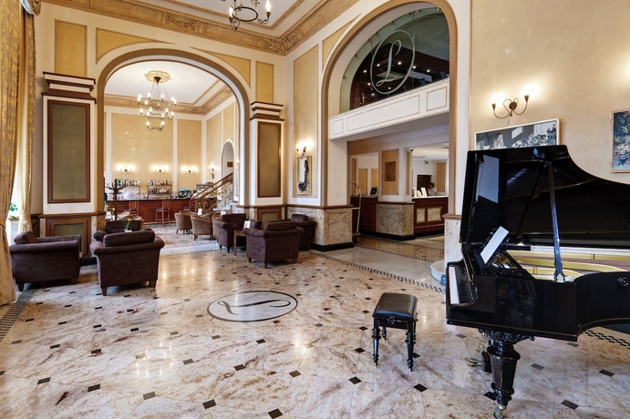 Imagen del bar/restaurante del Hotel Ibb Grand Lublin. Foto 2