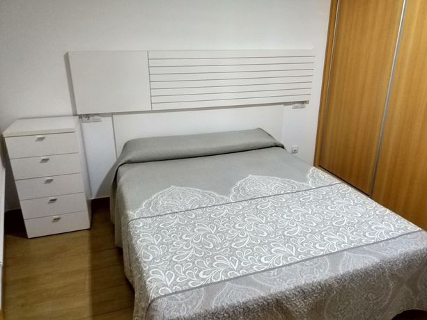 Imagen de la habitación del Hotel Iberflat Apartamentos Avenida Almazora 12. Foto 5