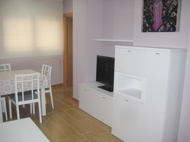 Imagen de los interiores del Hotel Iberflat Apartamentos Avenida Almazora 12. Foto 17