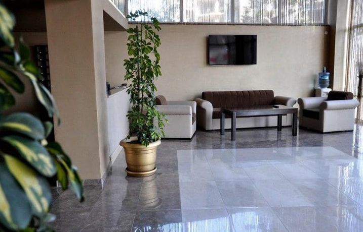 Imagen de los interiores del Hotel Iberia, Batumi. Foto 18