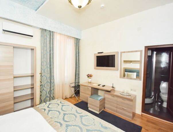 Imagen de la habitación del Hotel Iberia Palace. Foto 16