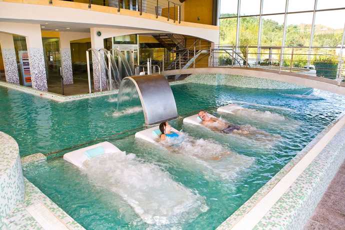 Imagen de la piscina del Hotel Iberik Balneario Augas Santas. Foto 18