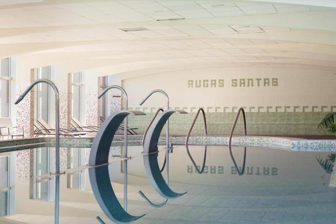 Imagen de la piscina del Hotel Iberik Balneario Augas Santas. Foto 11
